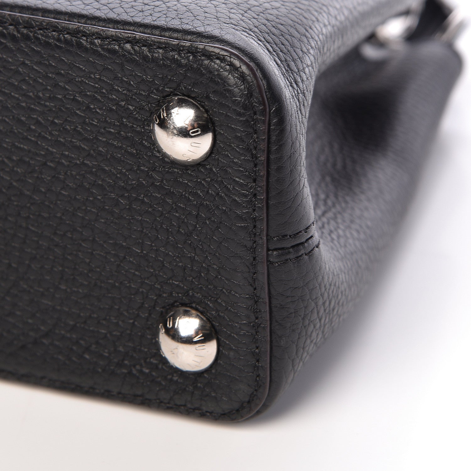 Louis Vuitton Taurillon Capucines BB Black 9 of 9