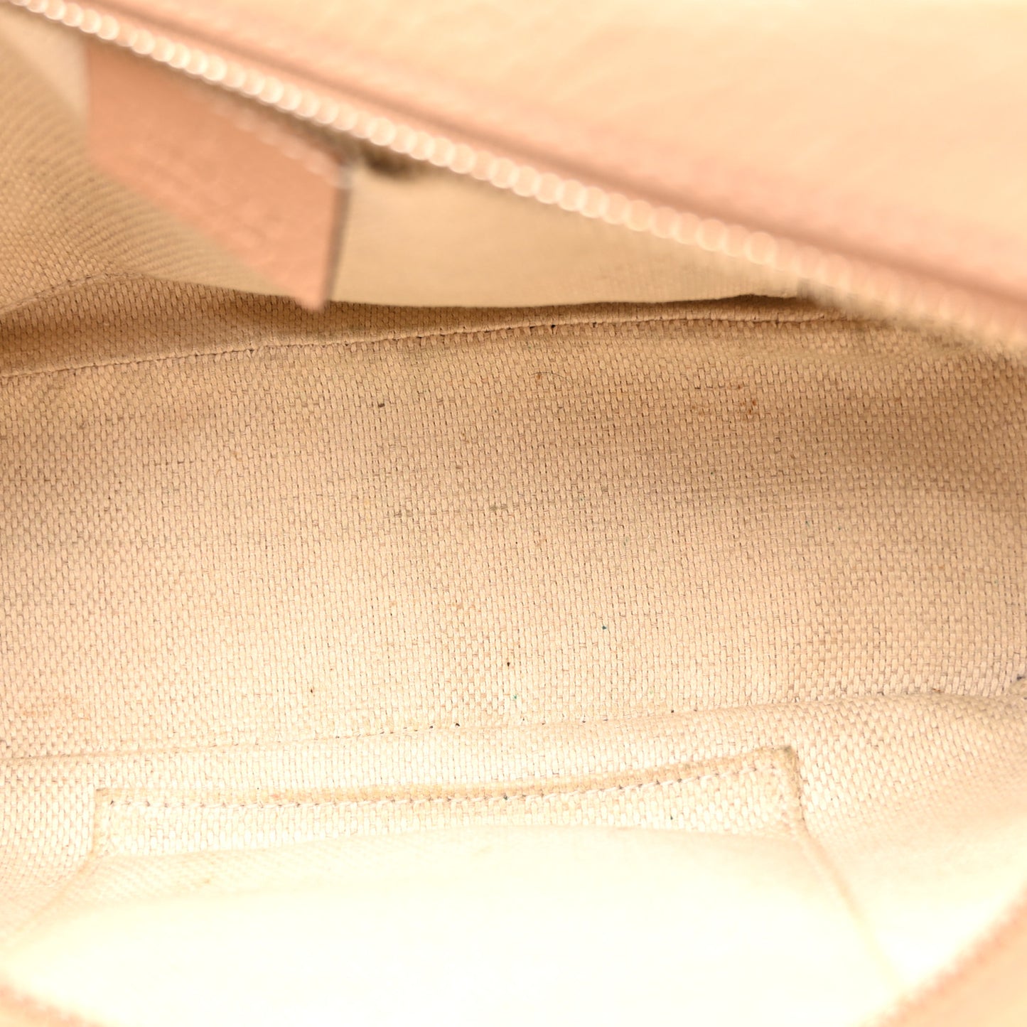 Pebbled Calfskin Small Soho Disco Bag Camelia