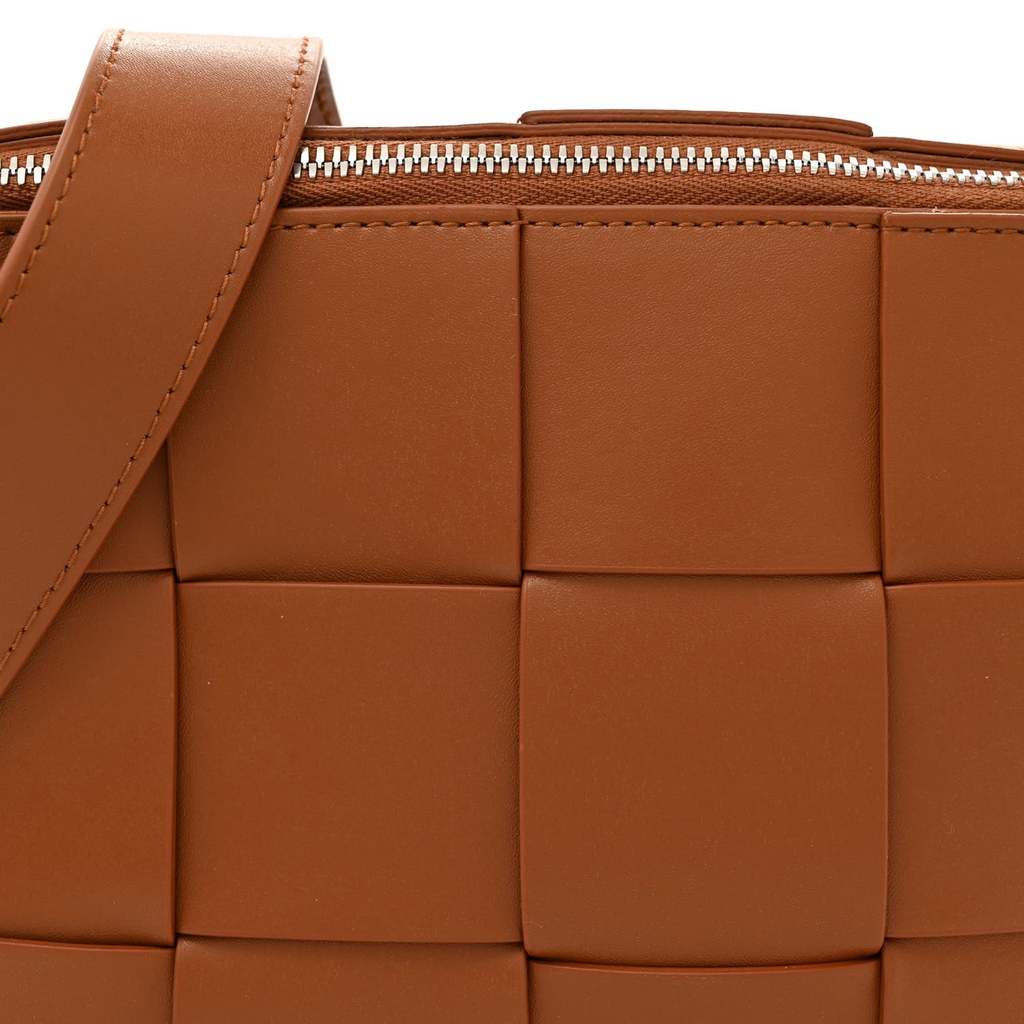 Lambskin Maxi Intrecciato Cassette Camera Bag Caramel