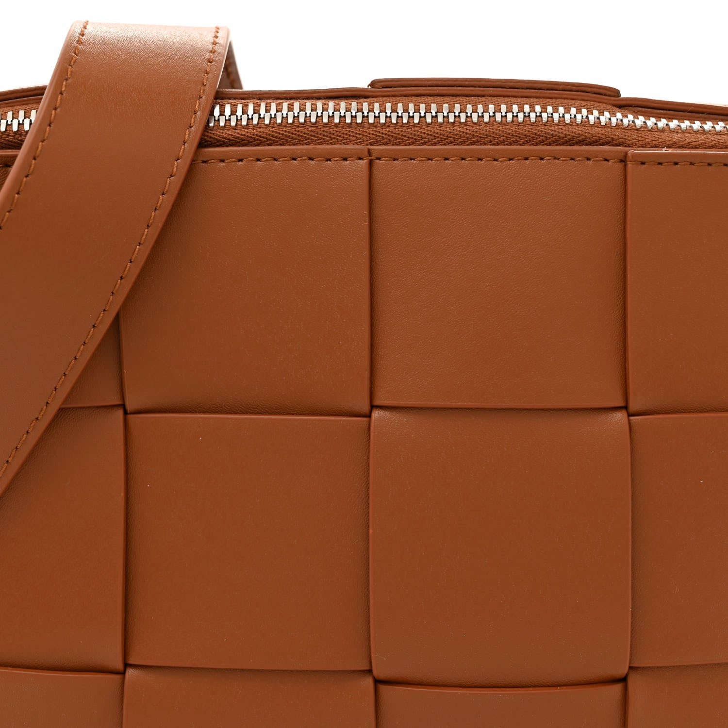 Bottega Veneta Lambskin Maxi Intrecciato Cassette Camera Bag Caramel 7 of 10