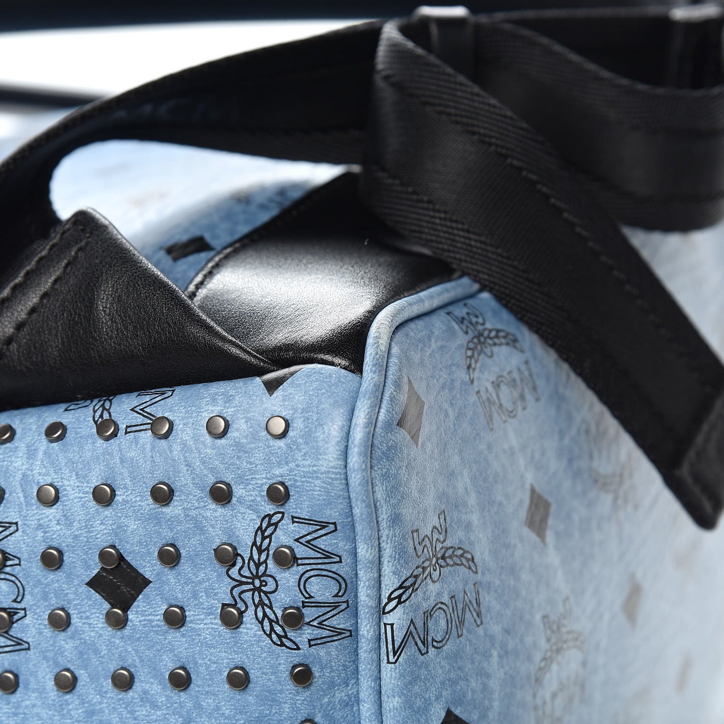 Visetos Studded Medium Backpack Blue