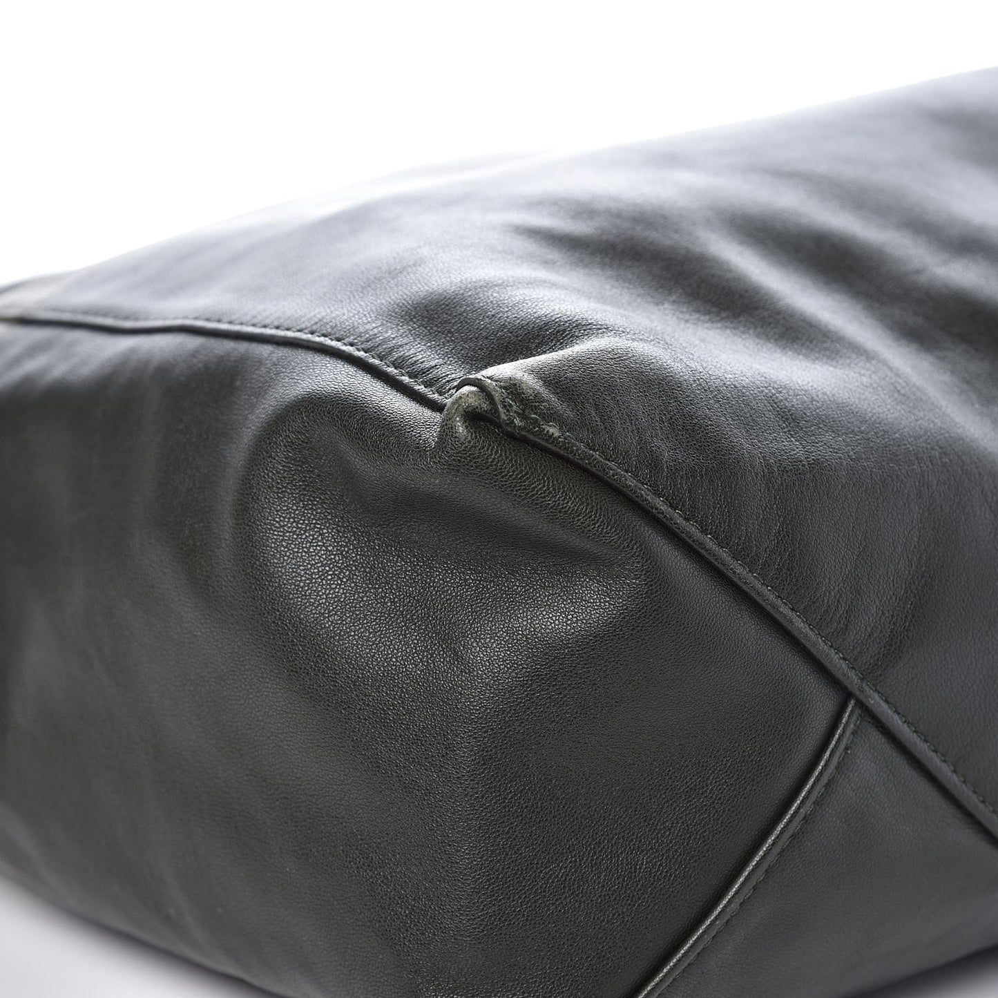 Grainy Calfskin House Check Medium Banner Tote Black