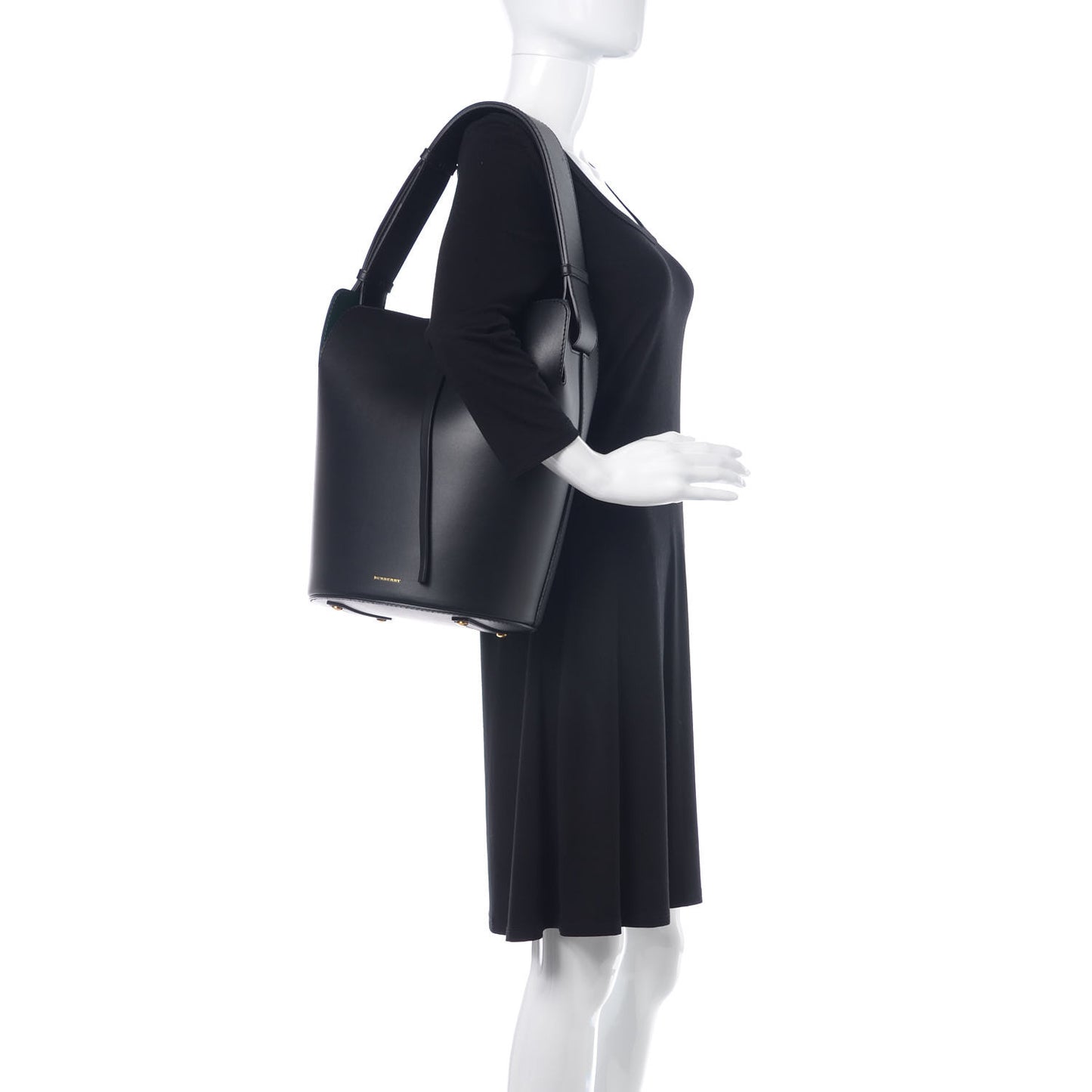 Supple Calfskin Medium Bucket Black