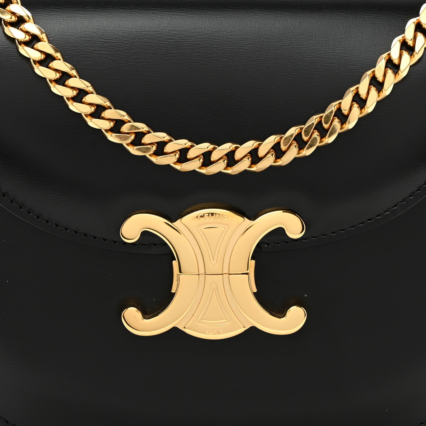Shiny Calfskin Besace Clea Chain Triomphe Black