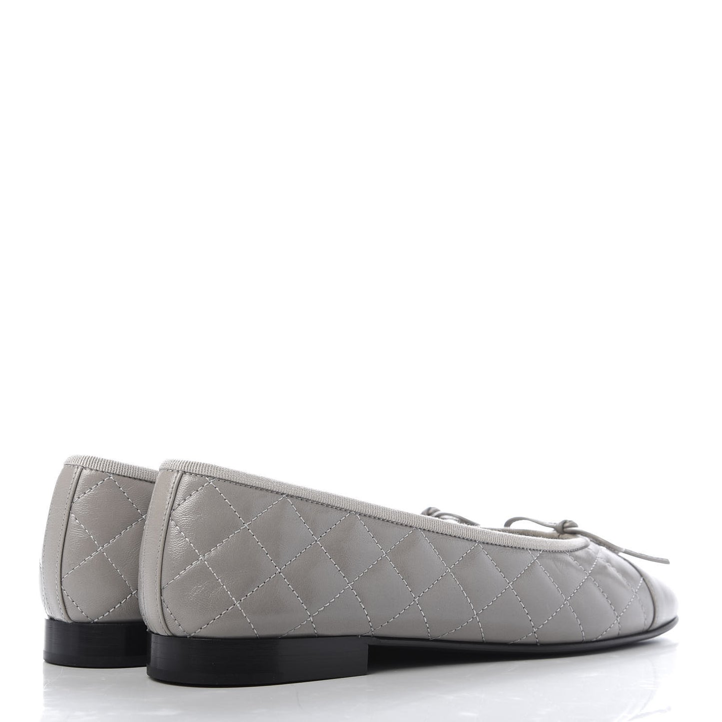 Crumpled Lambskin Quilted CC Ballerina Flats 39 Grey