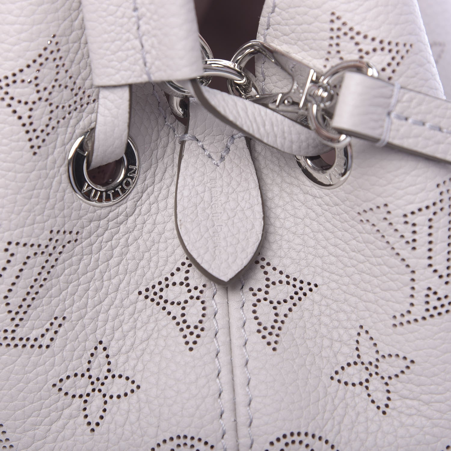 Louis Vuitton Mahina Bella Brume 8 of 11
