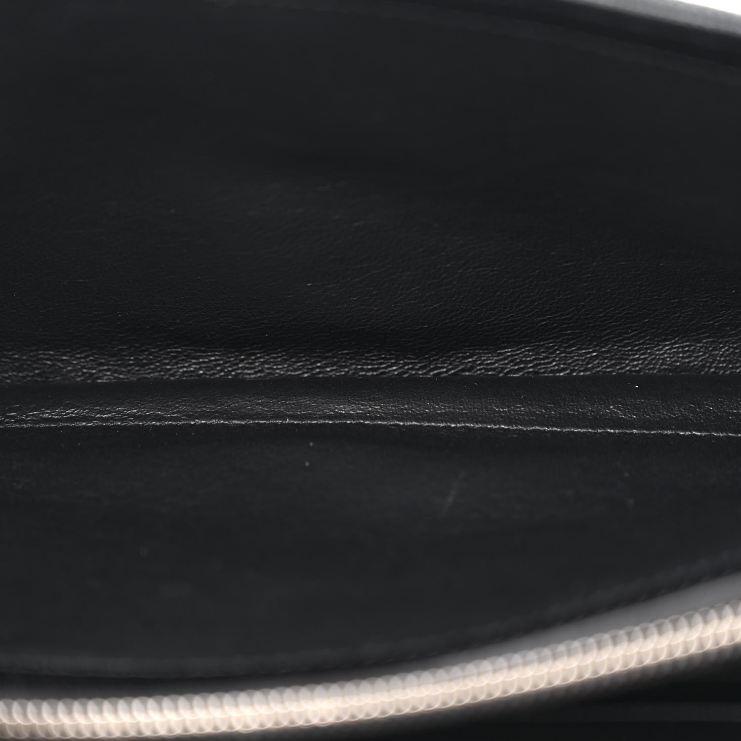 Saint Laurent Grain De Poudre Matelasse Chevron Monogram Chain Wallet Black 5 of 15