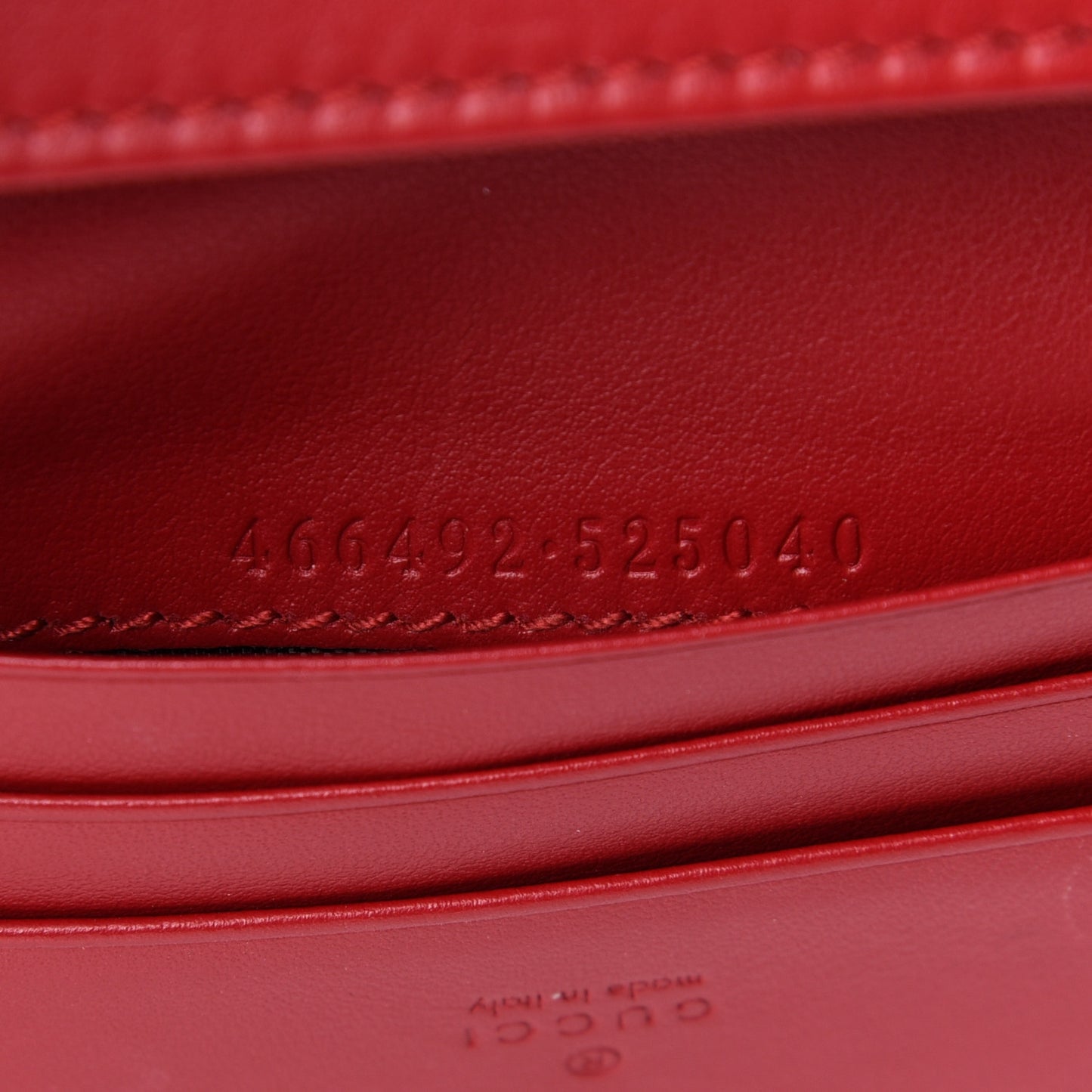 Calfskin Matelasse GG Marmont Card Case Wallet Hibiscus Red