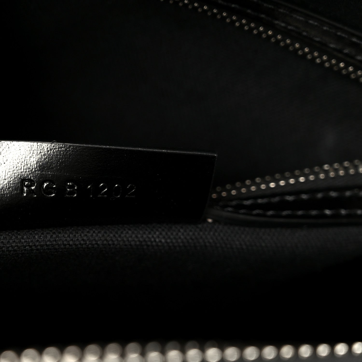 Givenchy Shiny Lord Calfskin Medium Antigona Black 7 of 10
