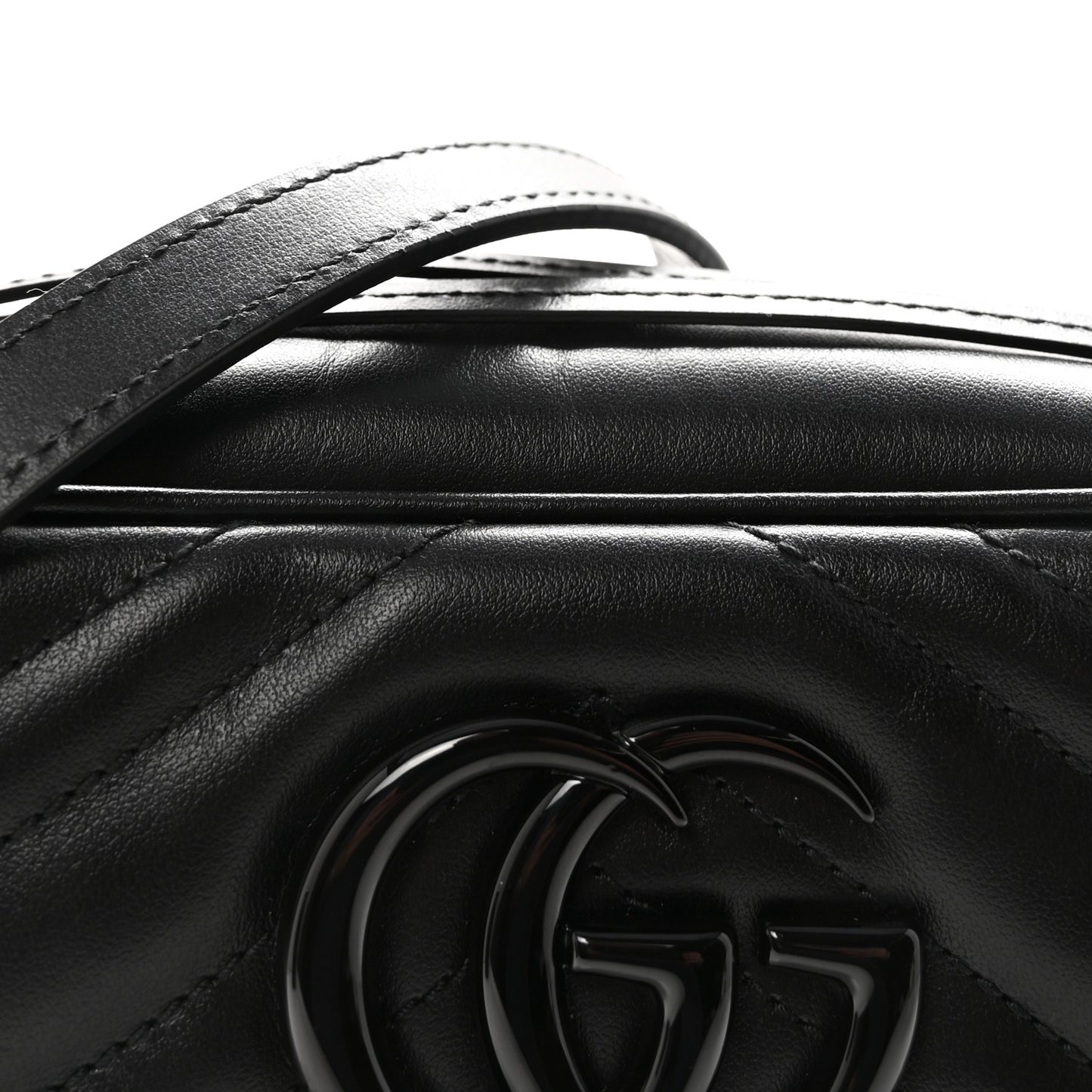 Calfskin Matelasse Monochrome Small GG Marmont Chain Shoulder Bag Black