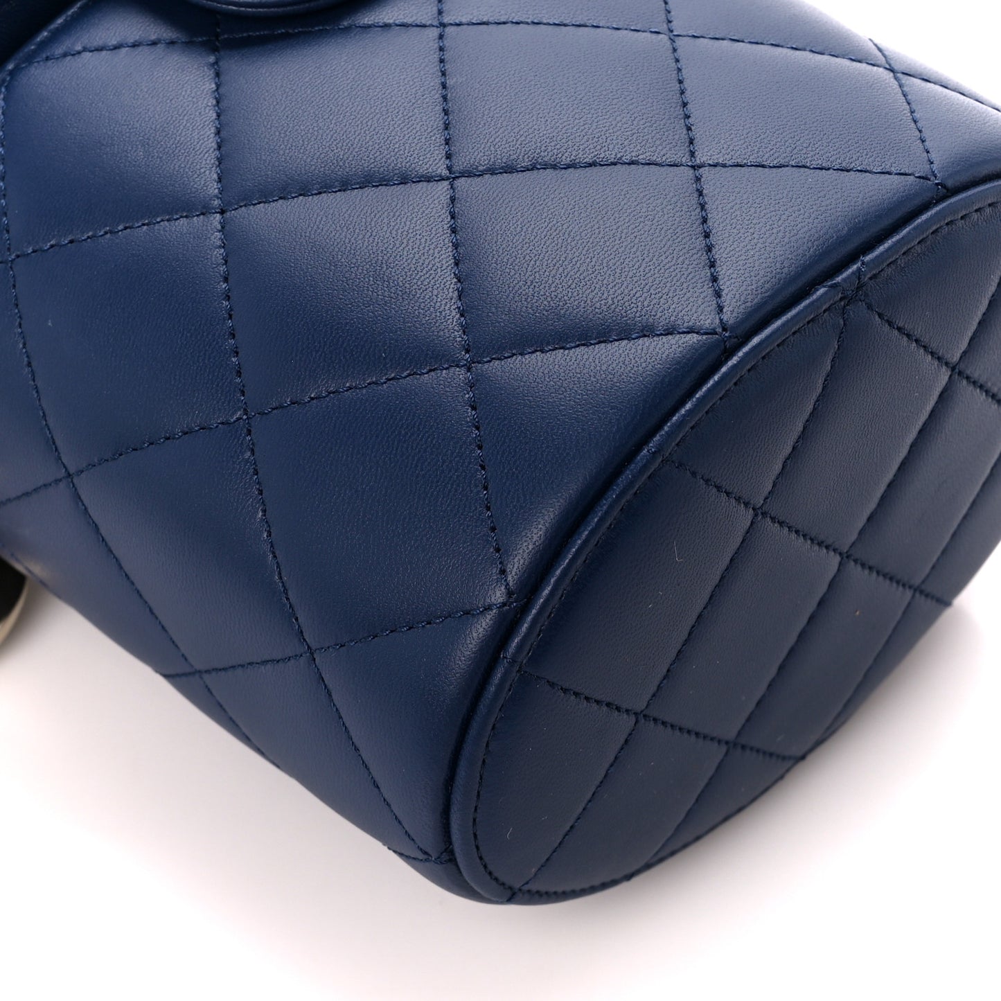 Lambskin Resin Elegant Chain Vanity Case Blue