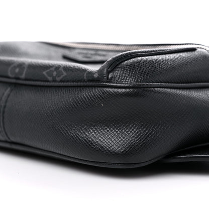Louis Vuitton Taiga Monogram Outdoor Bumbag Black 8 of 8