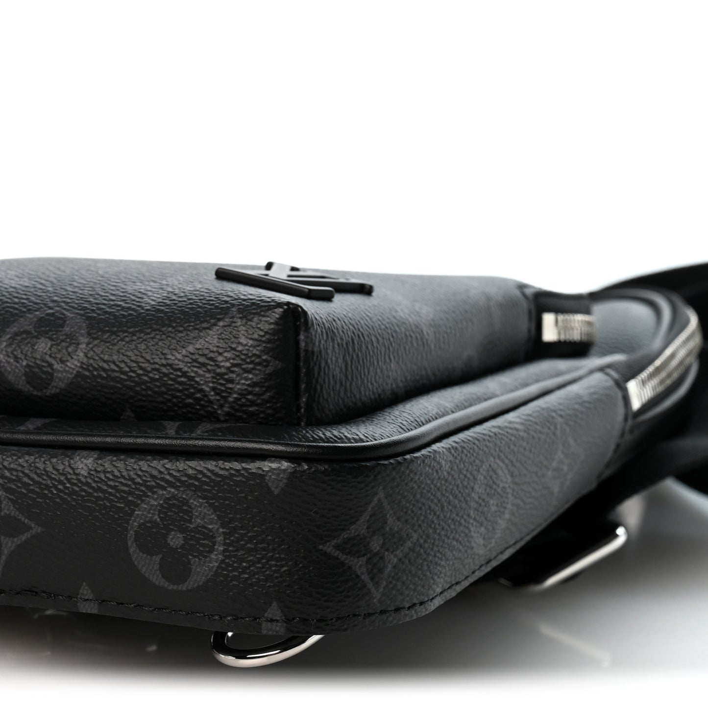 Monogram Eclipse Avenue Slingbag PM