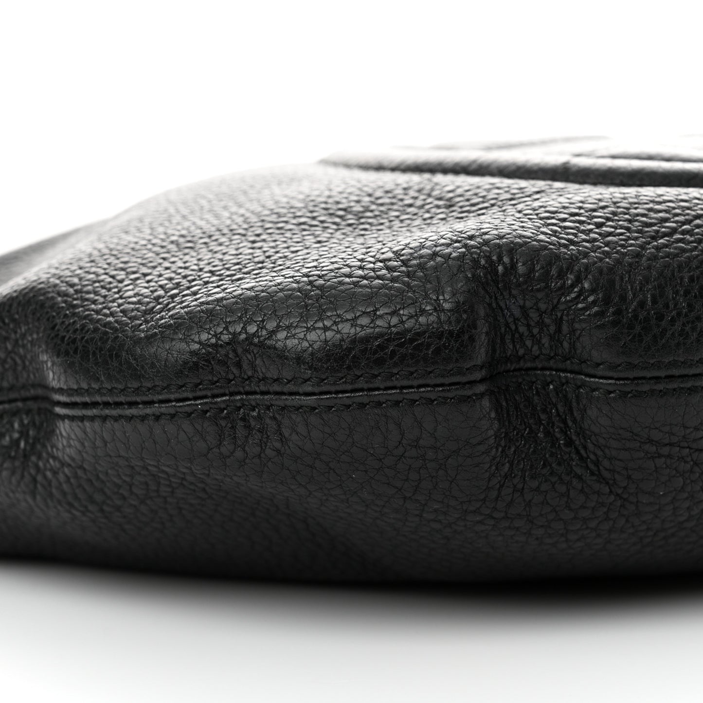 Pebbled Calfskin Medium Soho Hobo Black