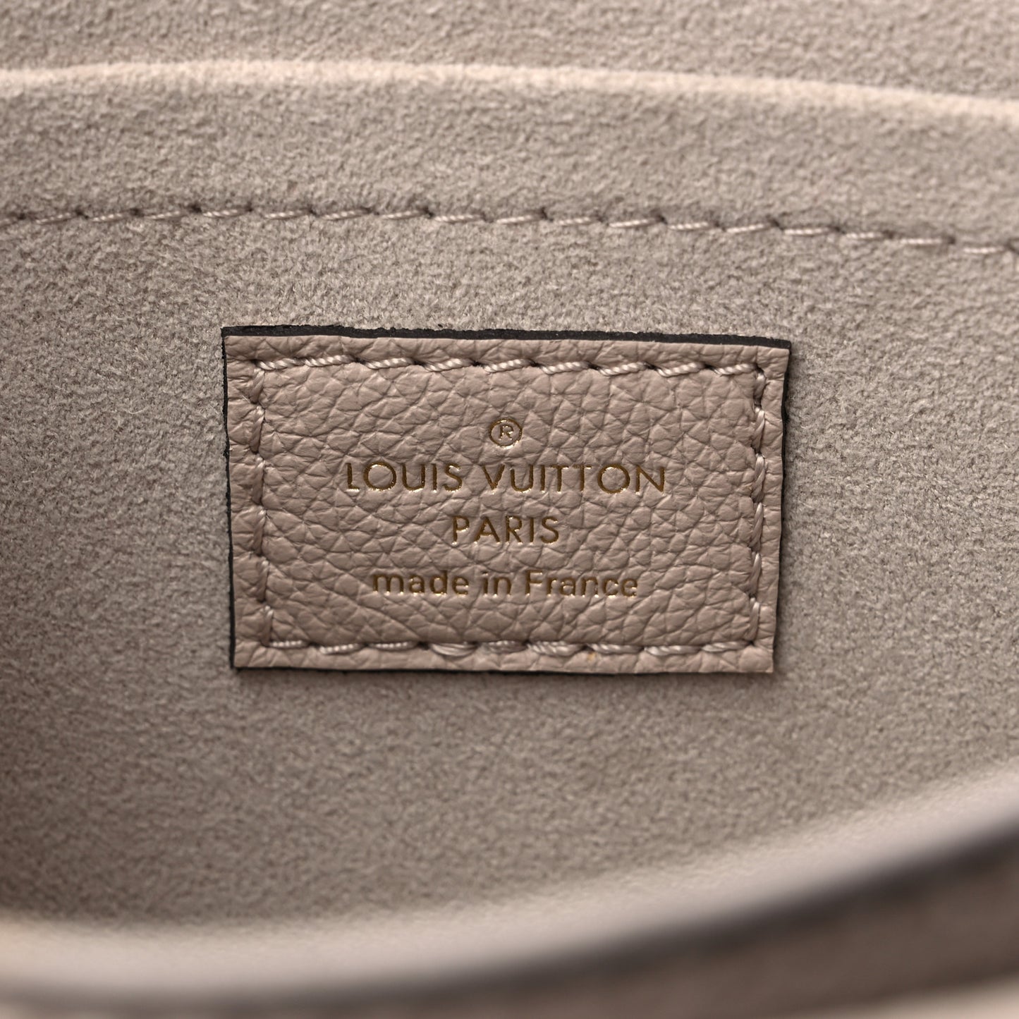 Grained Calfskin Lockme Tender Greige