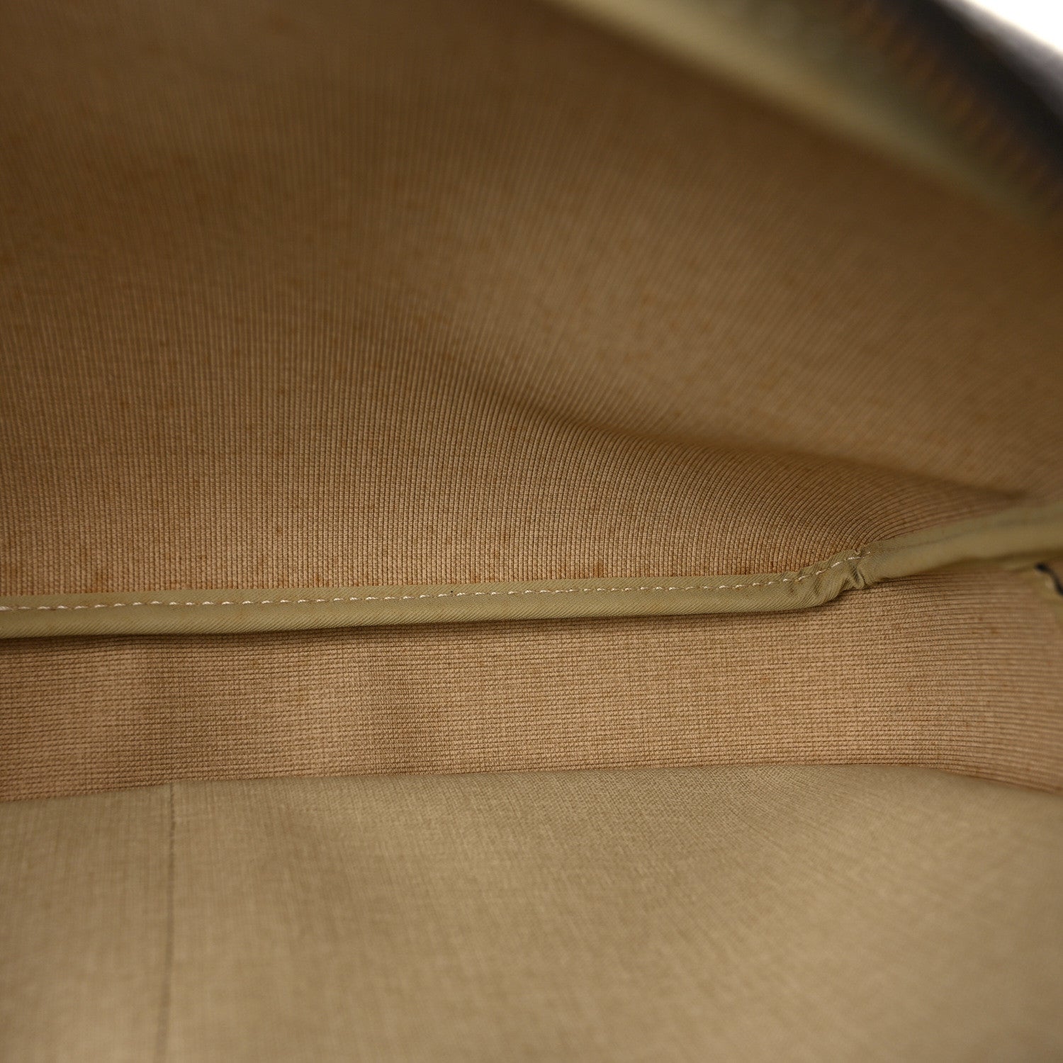 Louis Vuitton Monogram Reporter GM 11 of 13