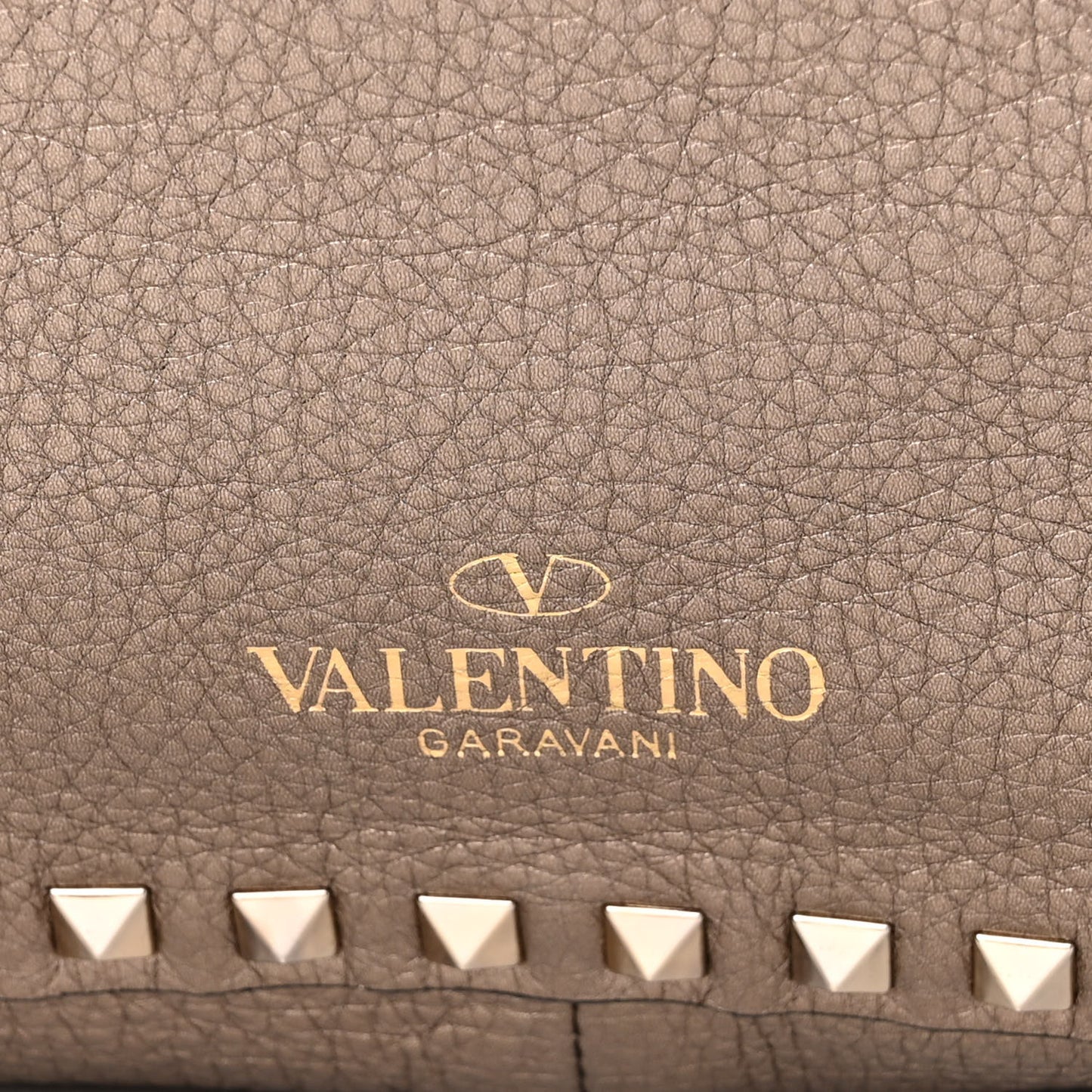 Metallic Grained Calfskin Large Rockstud Reversible Tote Skin Sasso