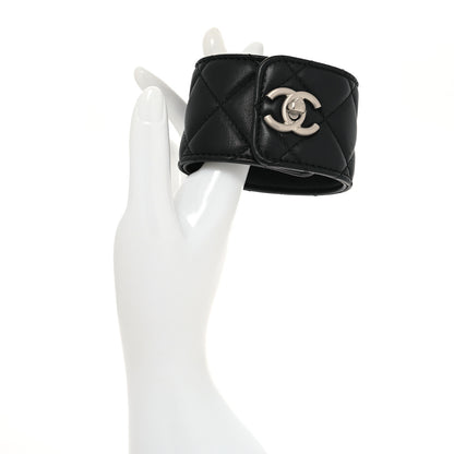 Chanel Lambskin Quilted CC Turnlock Cuff L Black 2 of 4