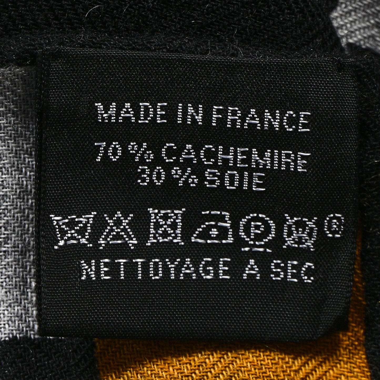Cashmere Silk Encadre Blason Scarf 90 Black Gris Clair