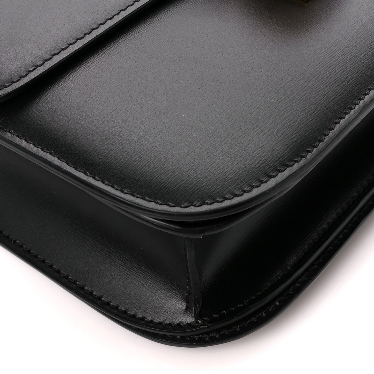 Box Calfskin Medium Classic Box Flap Bag Black