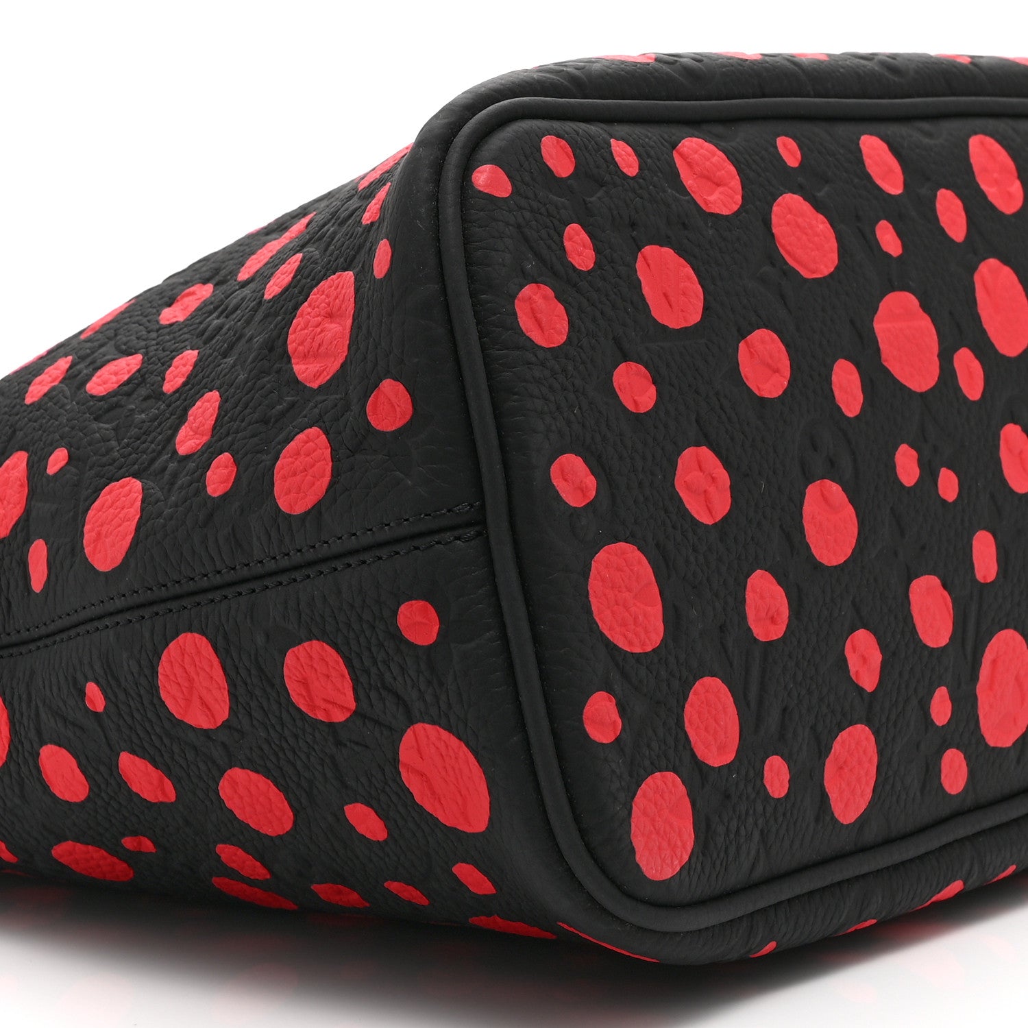 Louis Vuitton LV X YK Taurillon Lock It MM Black Red 14 of 17