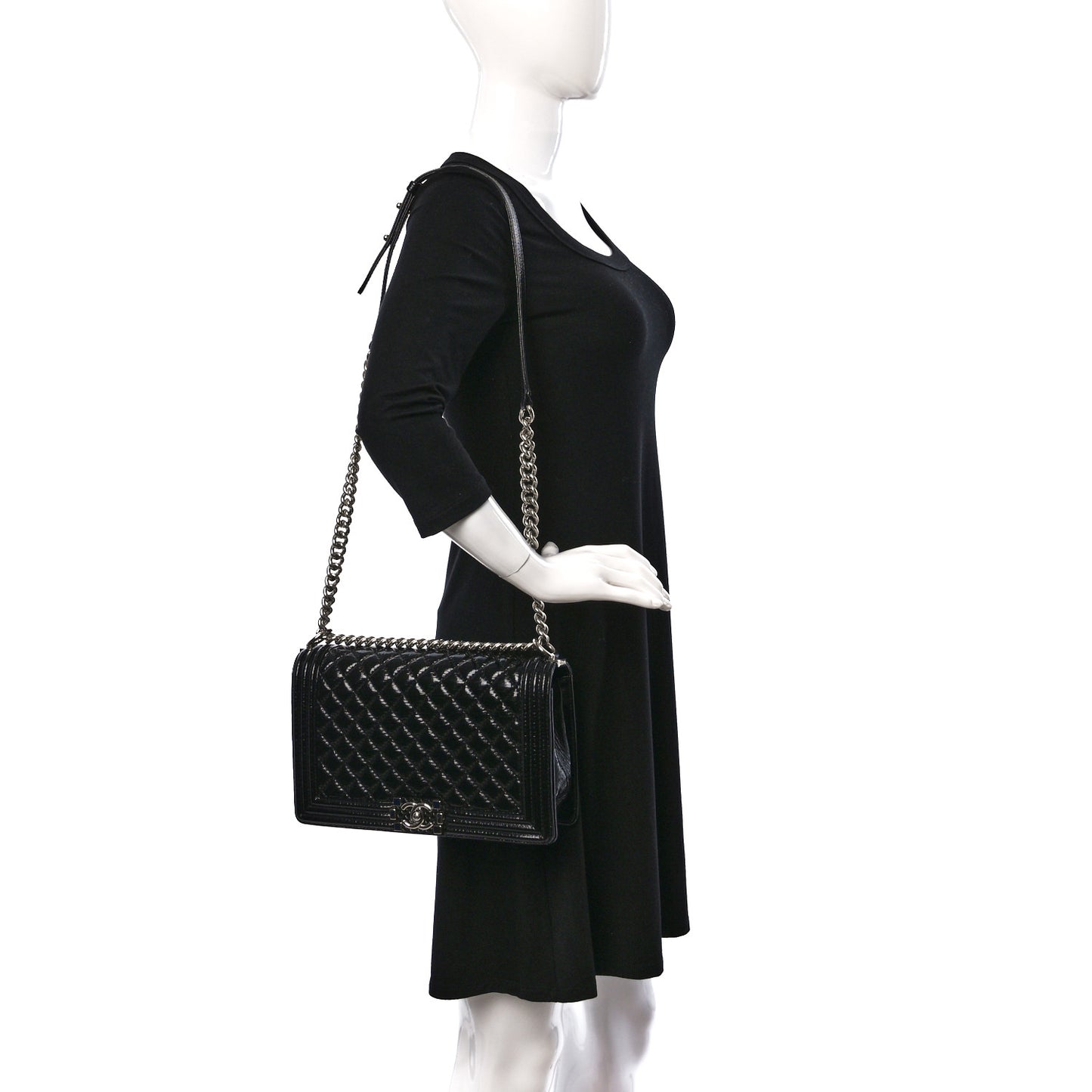 Patent Calfskin Enamel Quilted New Medium Boy Flap Black