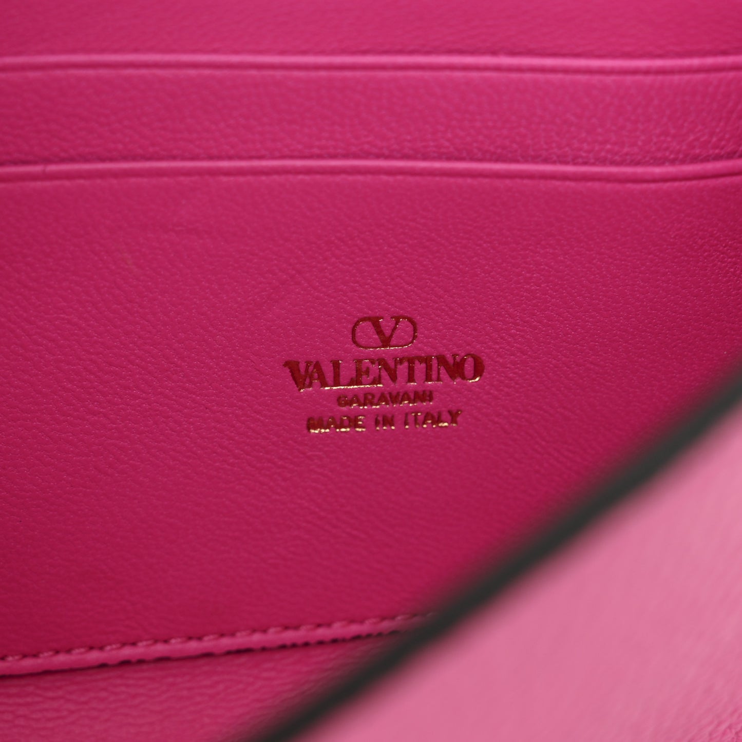 Grainy Calfskin Rockstud Flip Lock Wallet With Chain Pink PP
