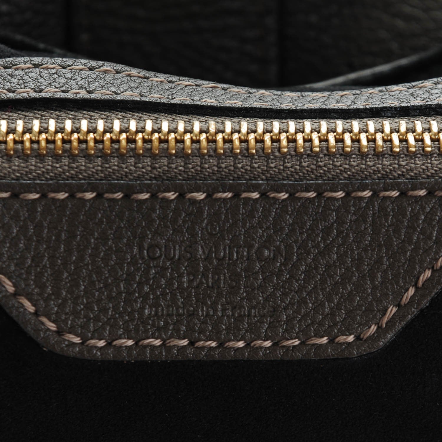Louis Vuitton Mahina L Elephant Gris 6 of 6