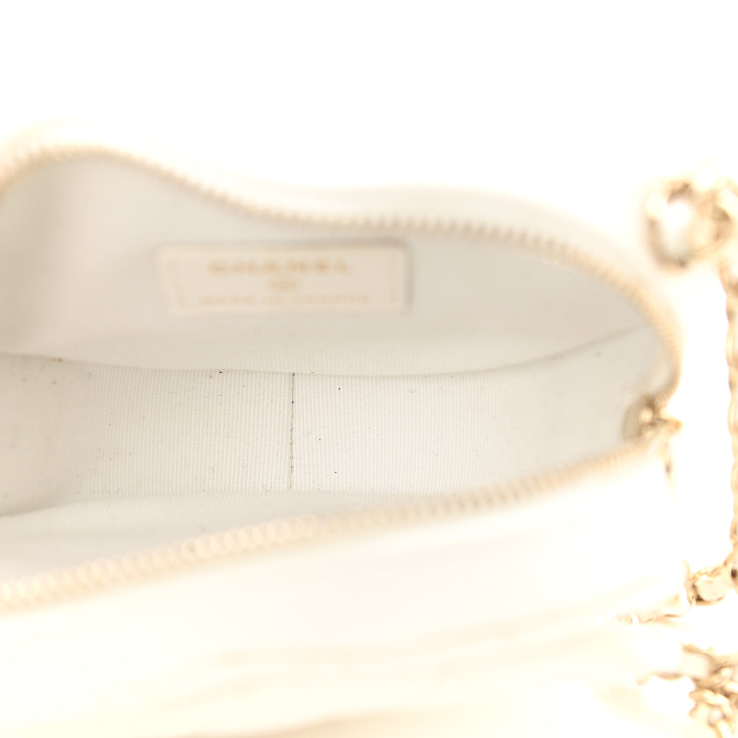 Lambskin Quilted CC In Love Heart Clutch With Chain White