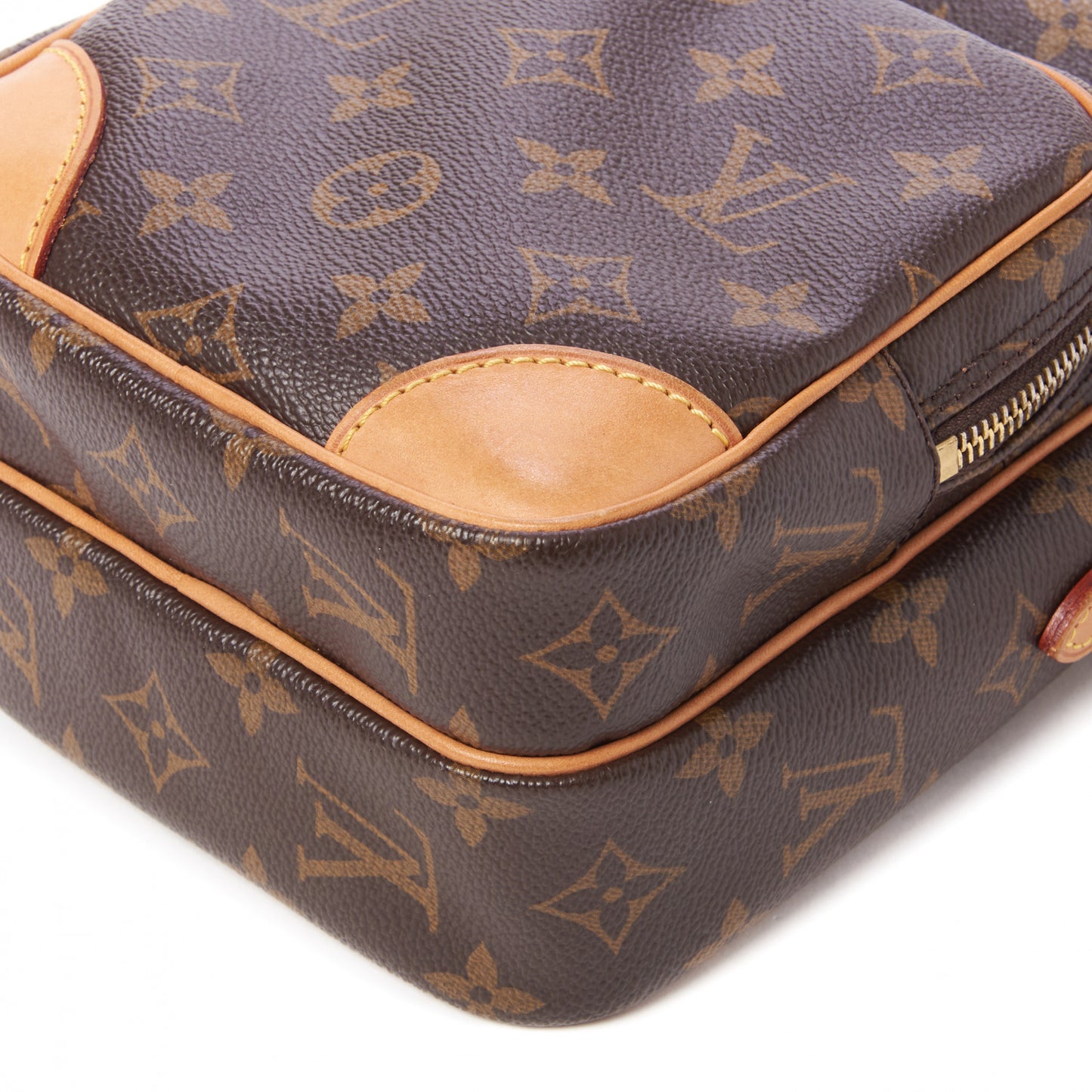 Monogram Amazone