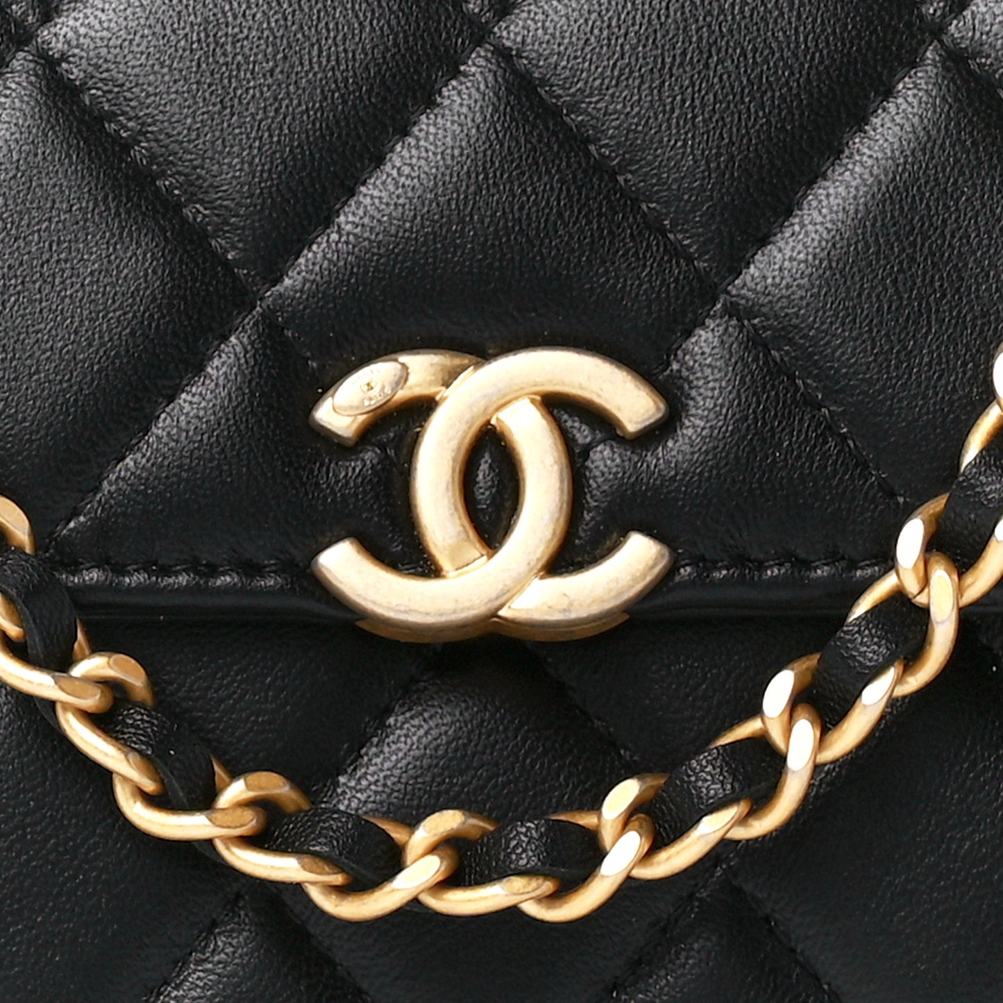 Lambskin Enamel Quilted Top Handle Flap Phone Holder With Chain Black