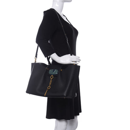 Valentino Garavani Grainy Calfskin Medium VLogo Escape Shopper Black 2 of 11