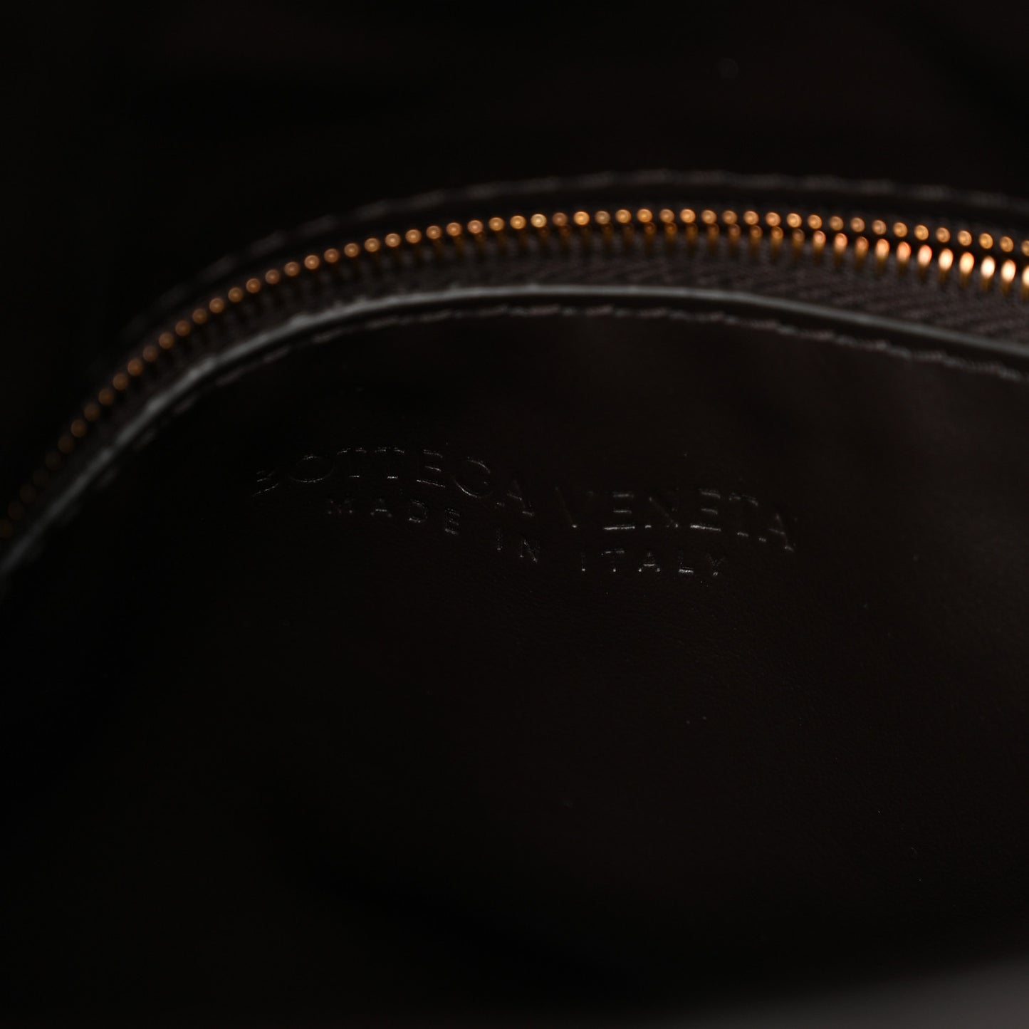 Calfskin Intrecciato Small Hop Fondant