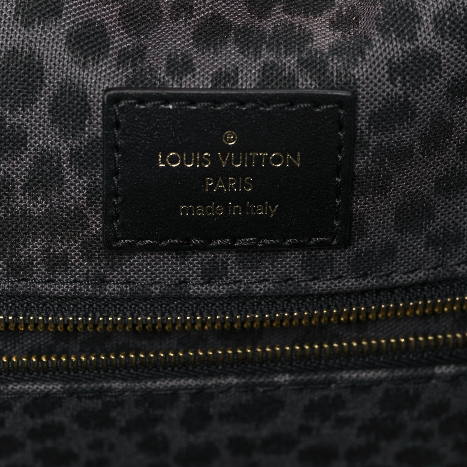 Louis Vuitton Monogram Giant Wild At Heart Onthego GM Arizona 6 of 12