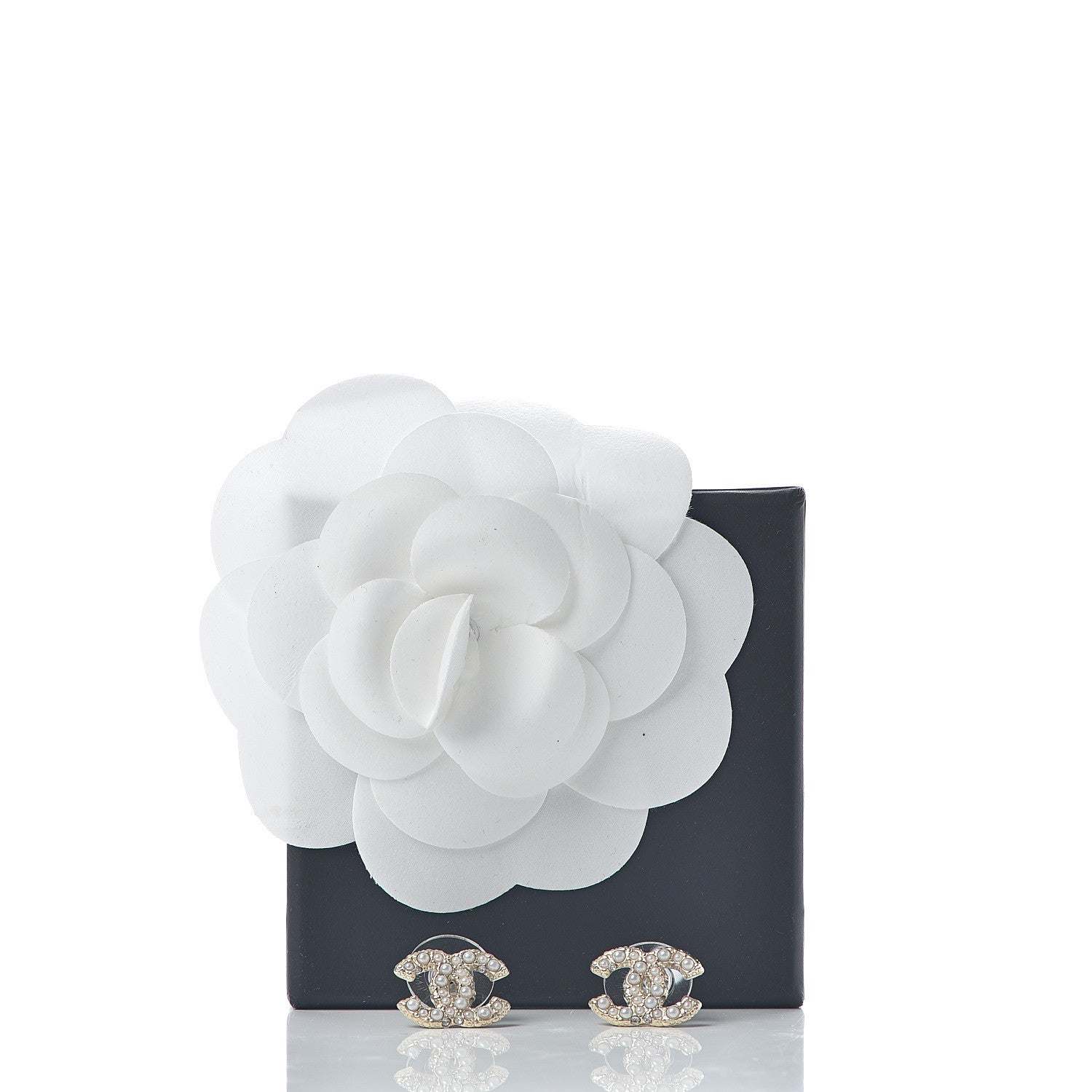 Chanel Metal Graduated Pearl Crystal CC Earrings Light Gold 5 of 5