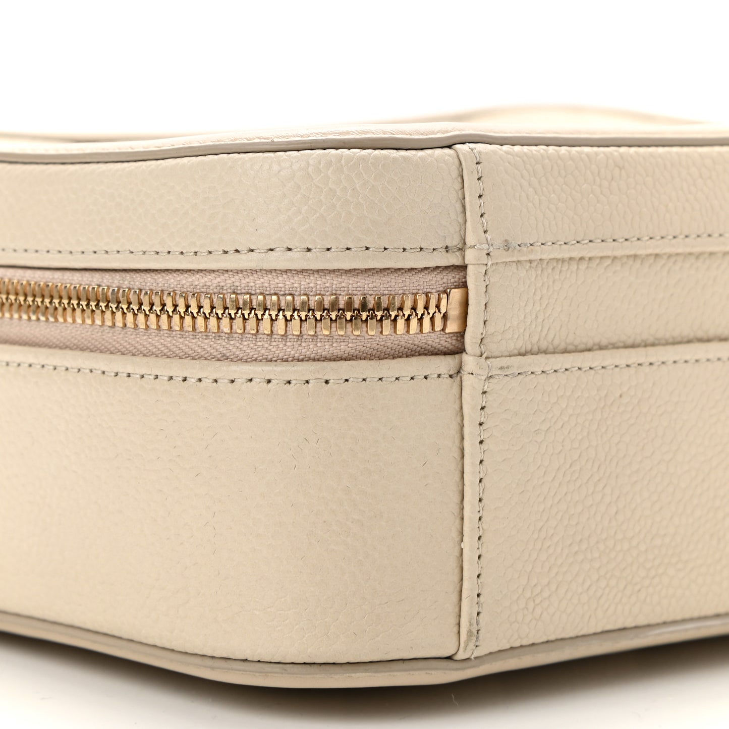 Caviar Quilted Medium CC Filigree Vanity Case Light Beige