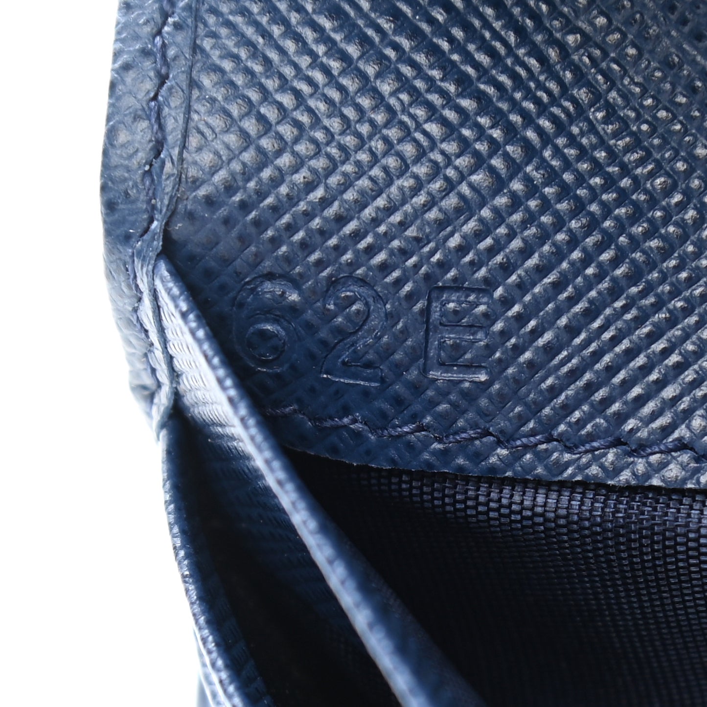 Saffiano Shine Monochrome Bi-Fold Wallet Bleuette