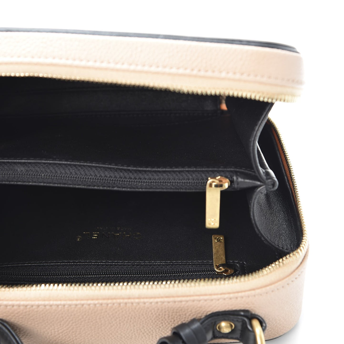Caviar Quilted Medium CC Filigree Vanity Case Beige Black