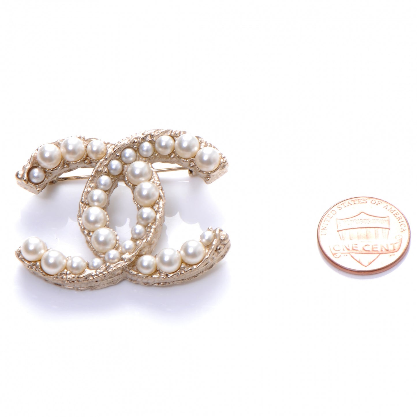 CC Pearl Brooch Pin Gold