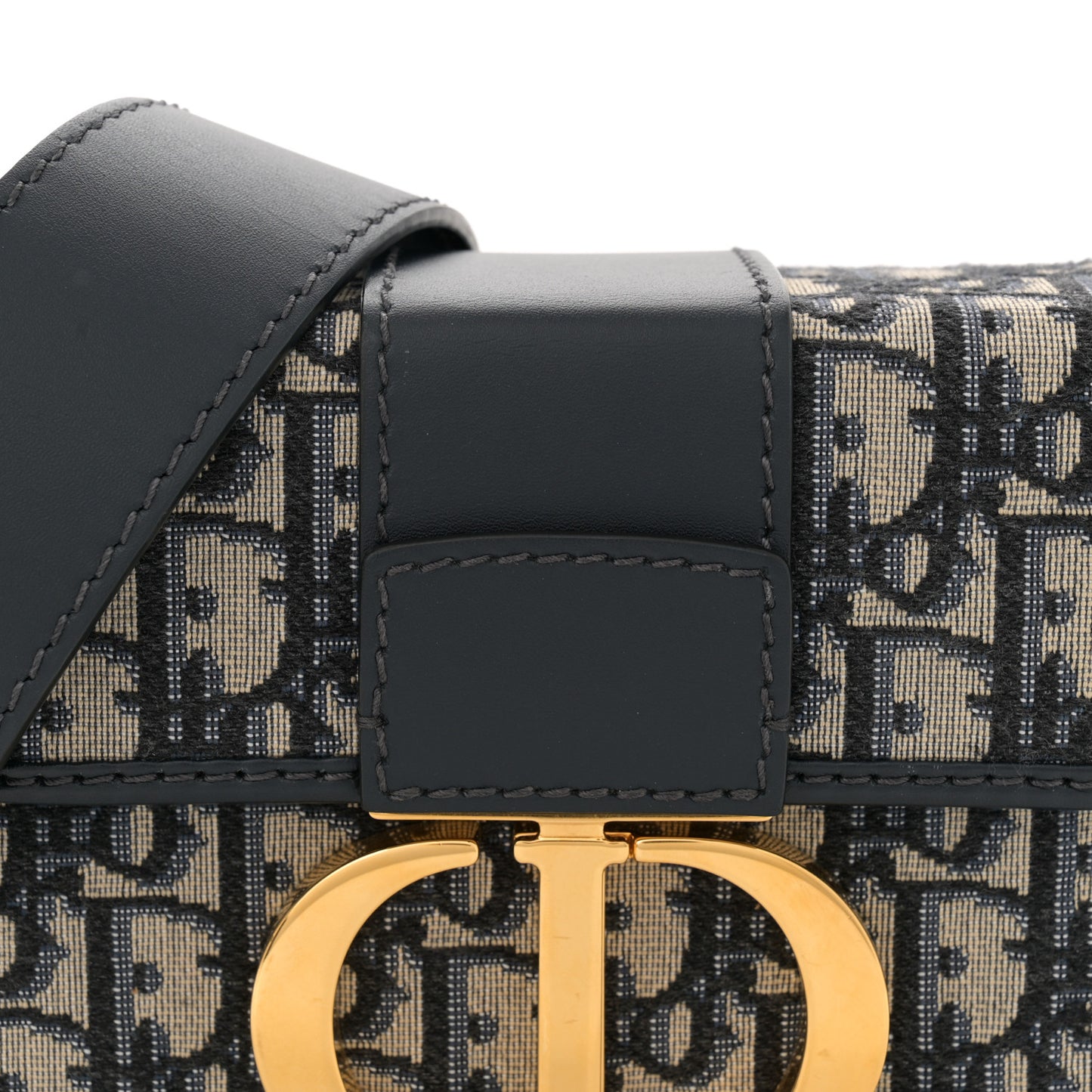 Oblique 30 Montaigne Box Bag Blue