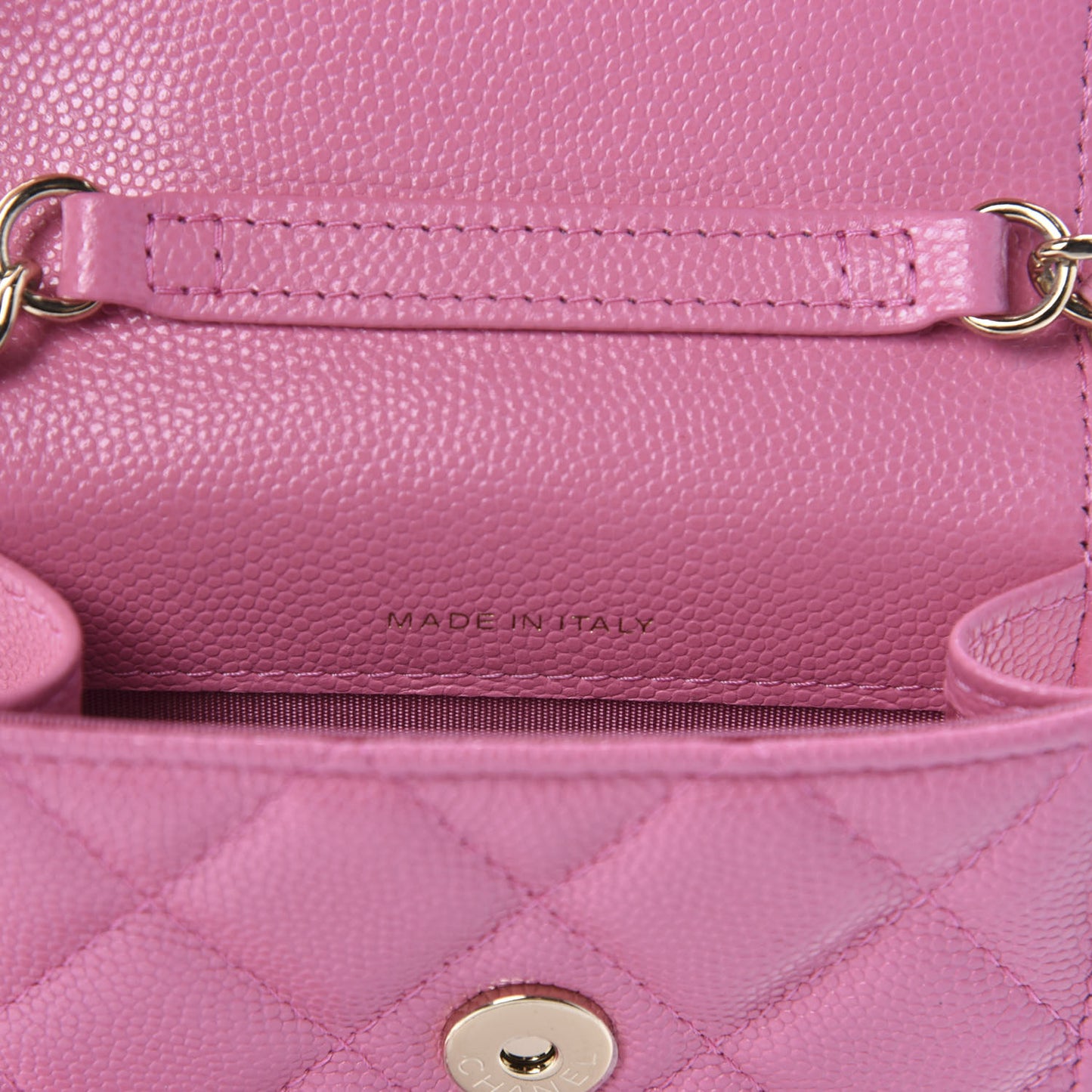 Caviar Quilted Crystal CC Airpods Pro and Phone Case With Chain Pink