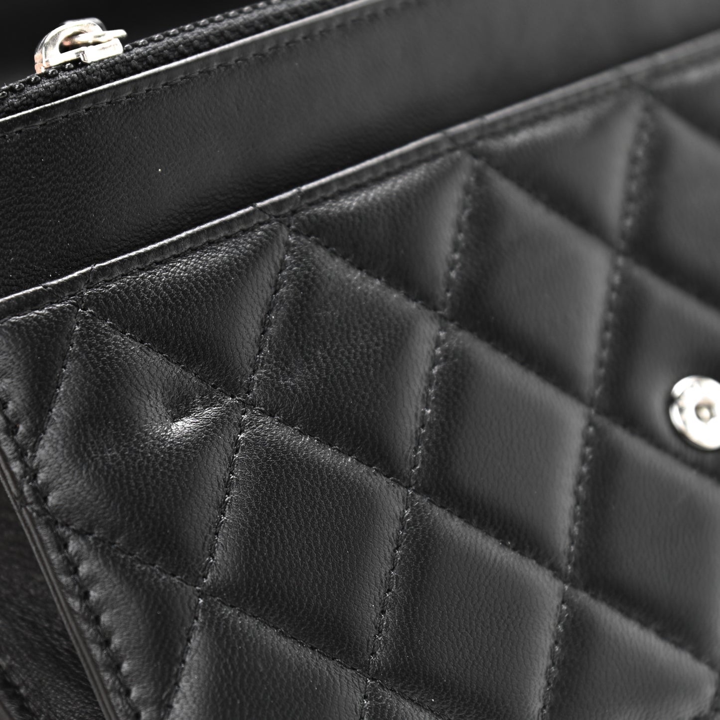 Lambskin Quilted Wallet On Chain WOC Black