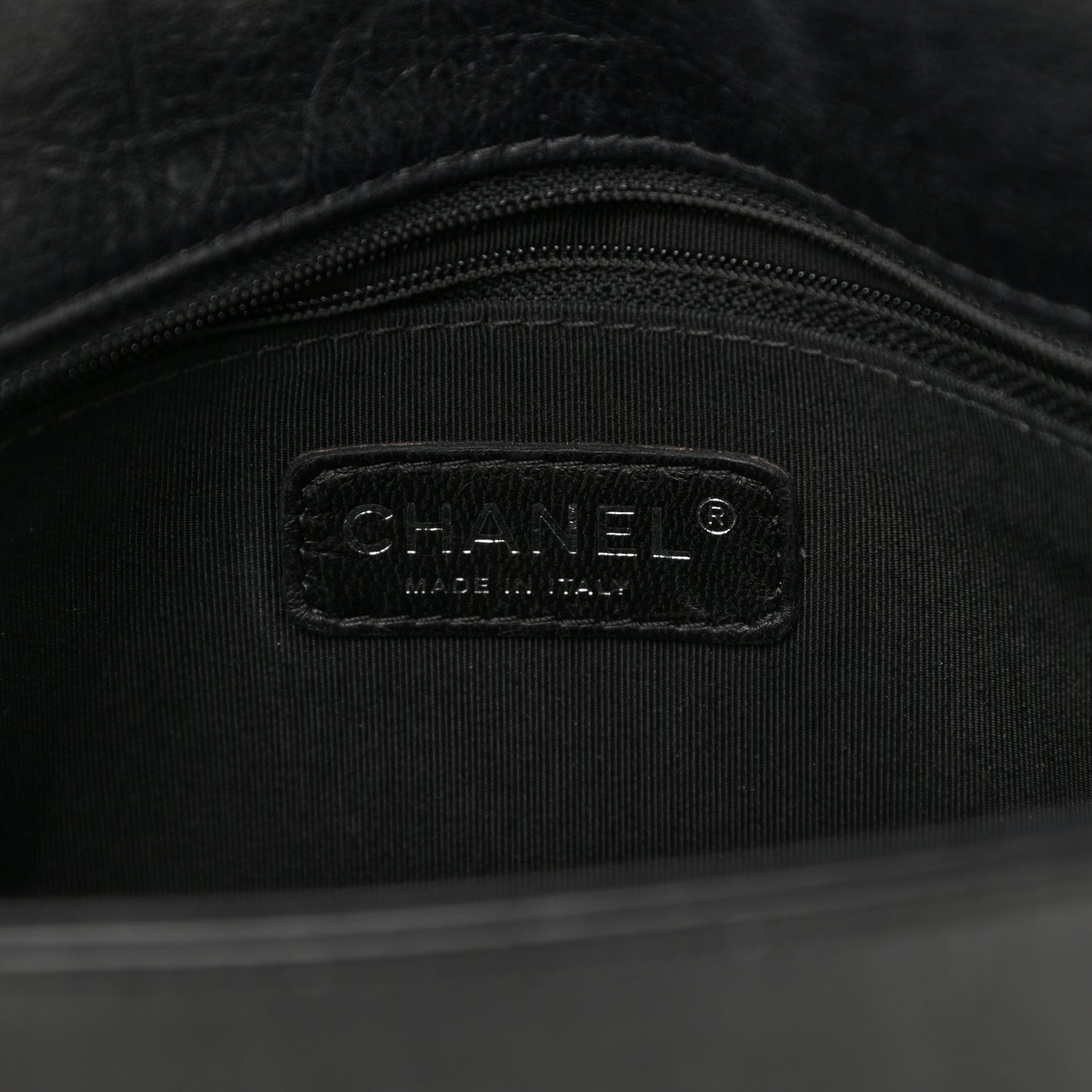 Calfskin Embossed Stitch Large Boy Flap Black