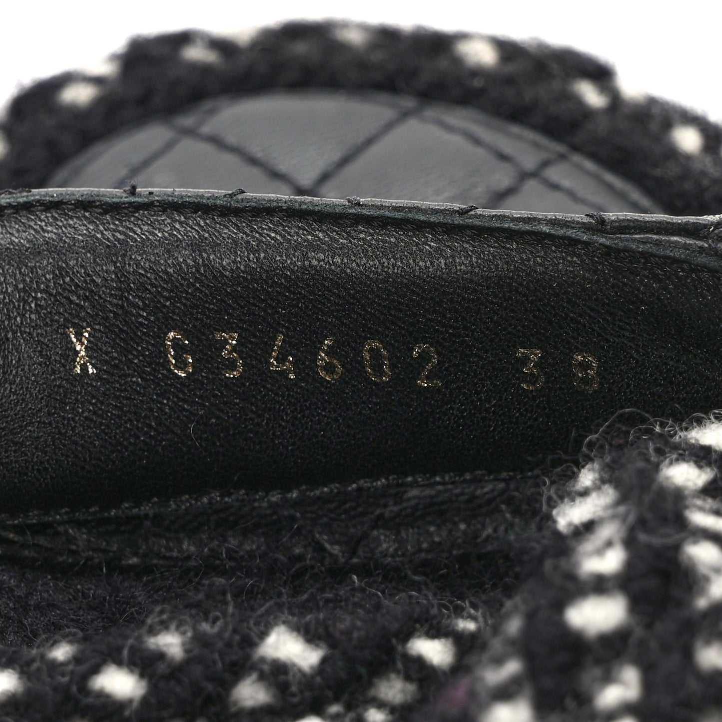 Cord Lambskin Quilted Logo Sandals 38 Black White