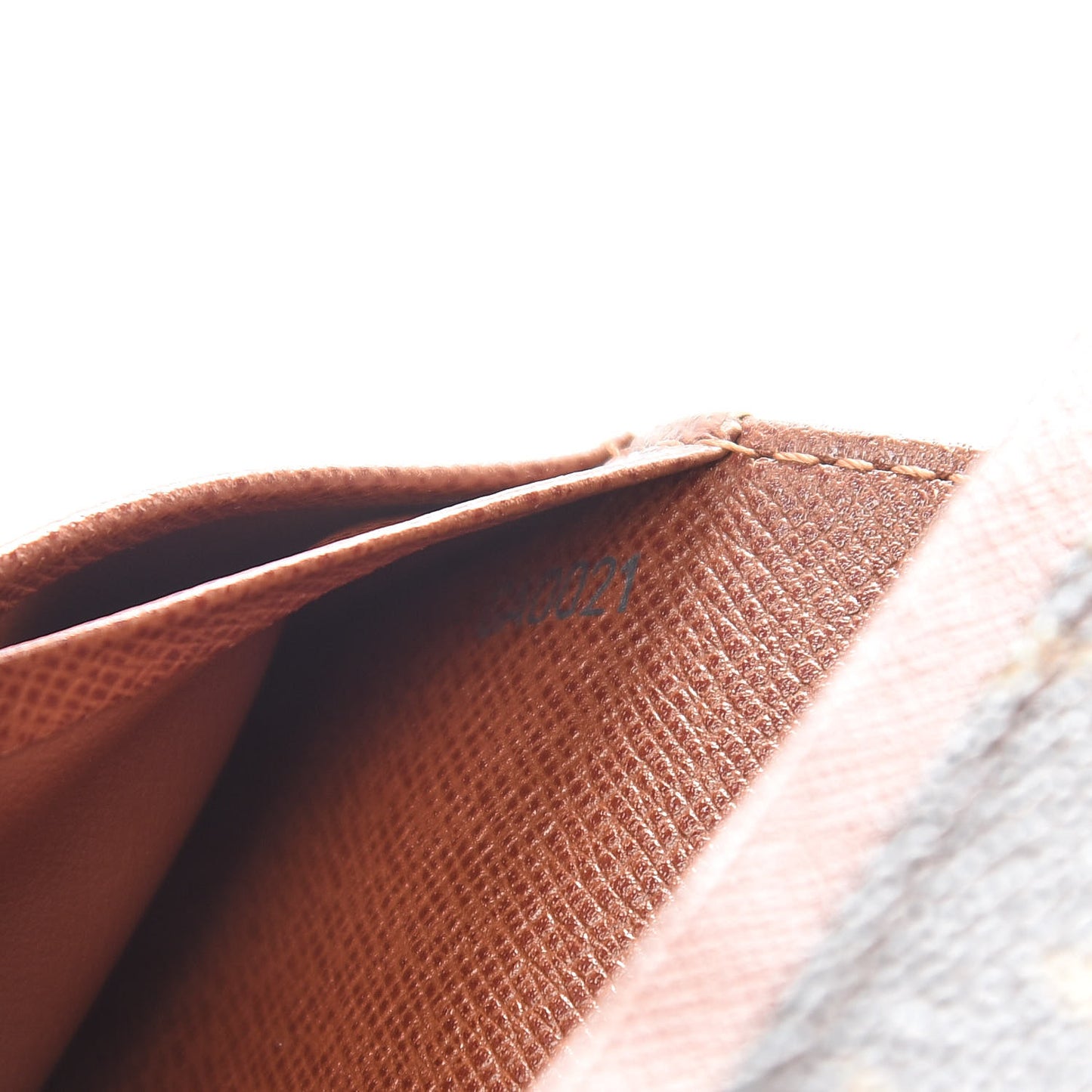 Monogram Porte-Monnaie Billets Tresor Wallet