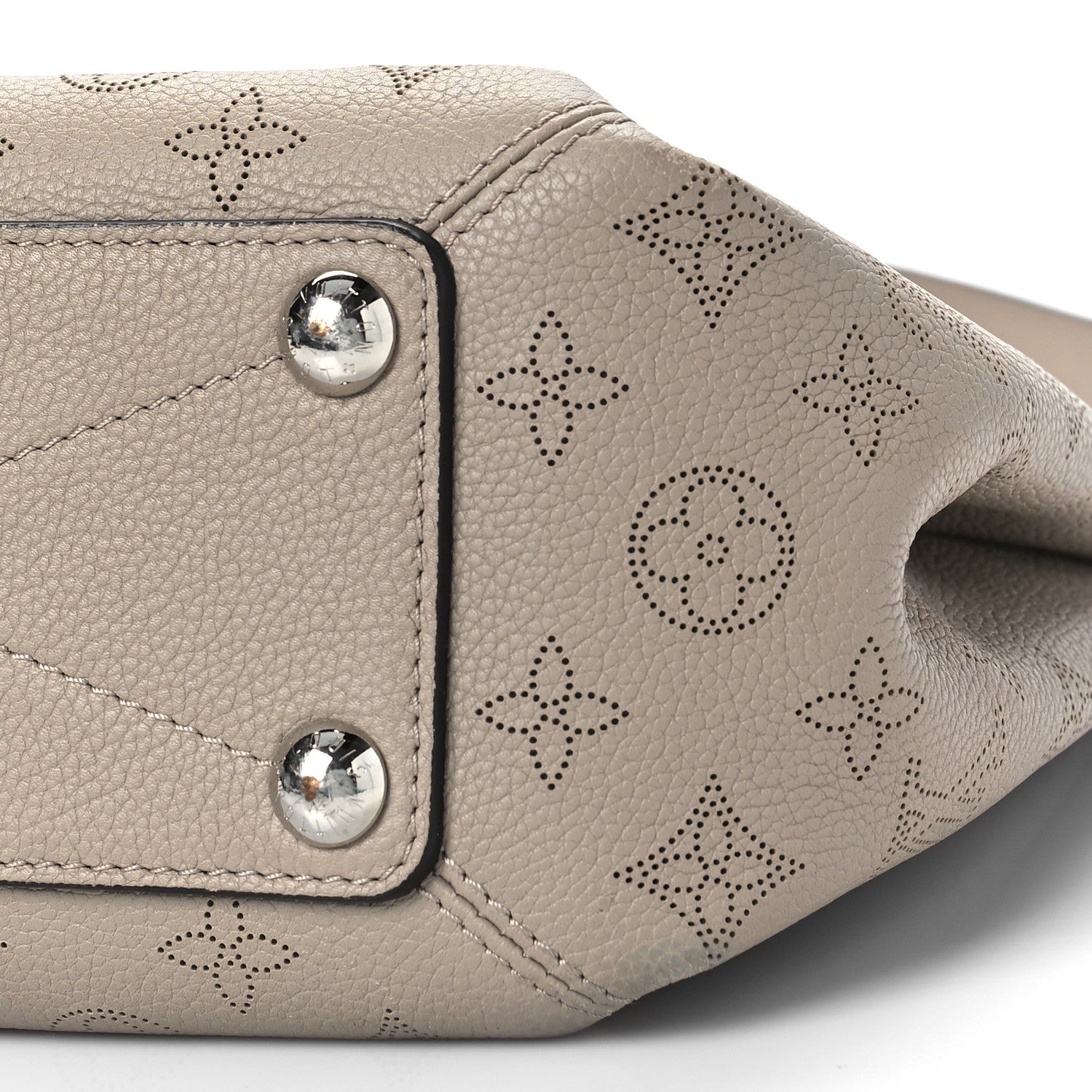 Louis Vuitton Mahina Babylone Chain BB Galet 7 of 8