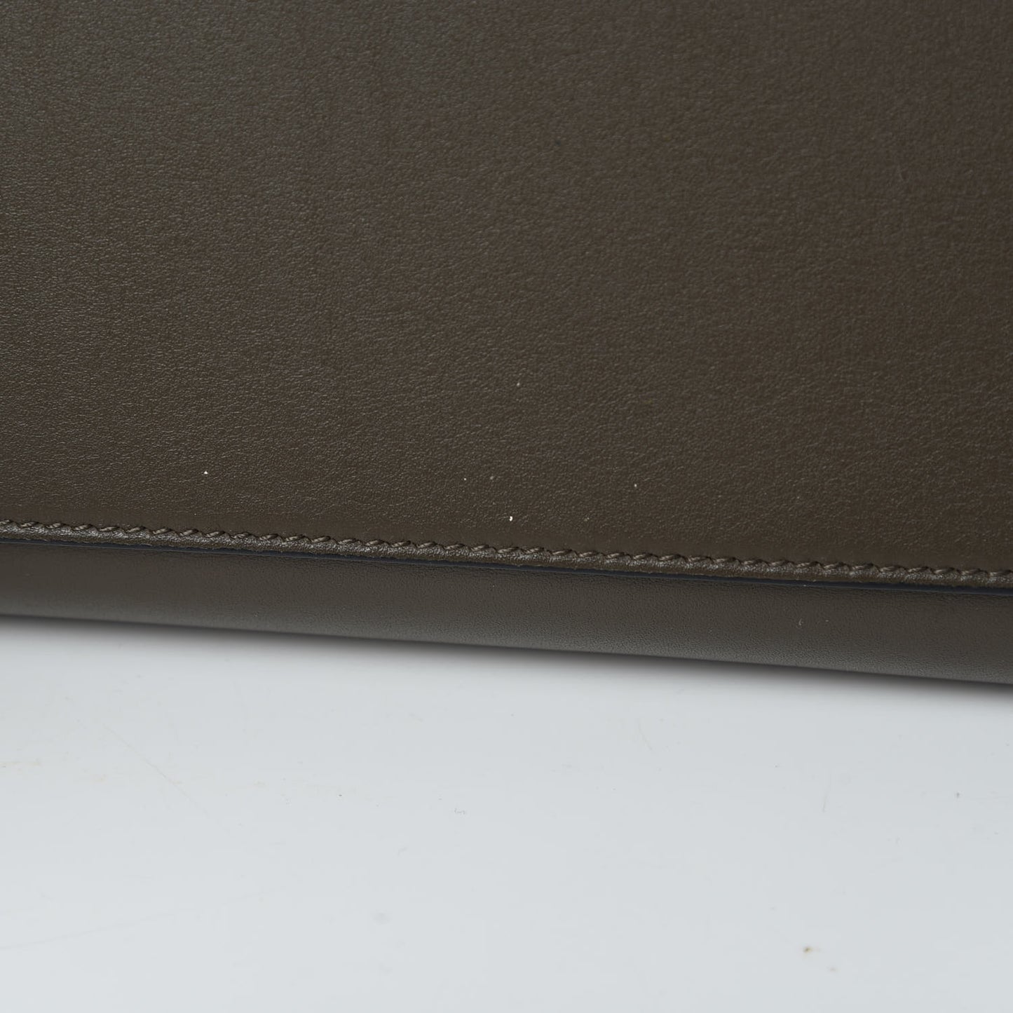 Crocodile Embossed Calfskin Suede Medium Trapeze Taupe