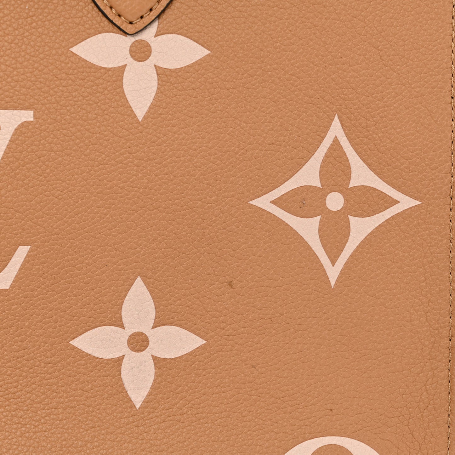 Empreinte Monogram Giant Onthego MM Arizona Creme
