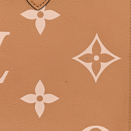 Louis Vuitton Empreinte Monogram Giant Onthego MM Arizona Creme 13 of 15