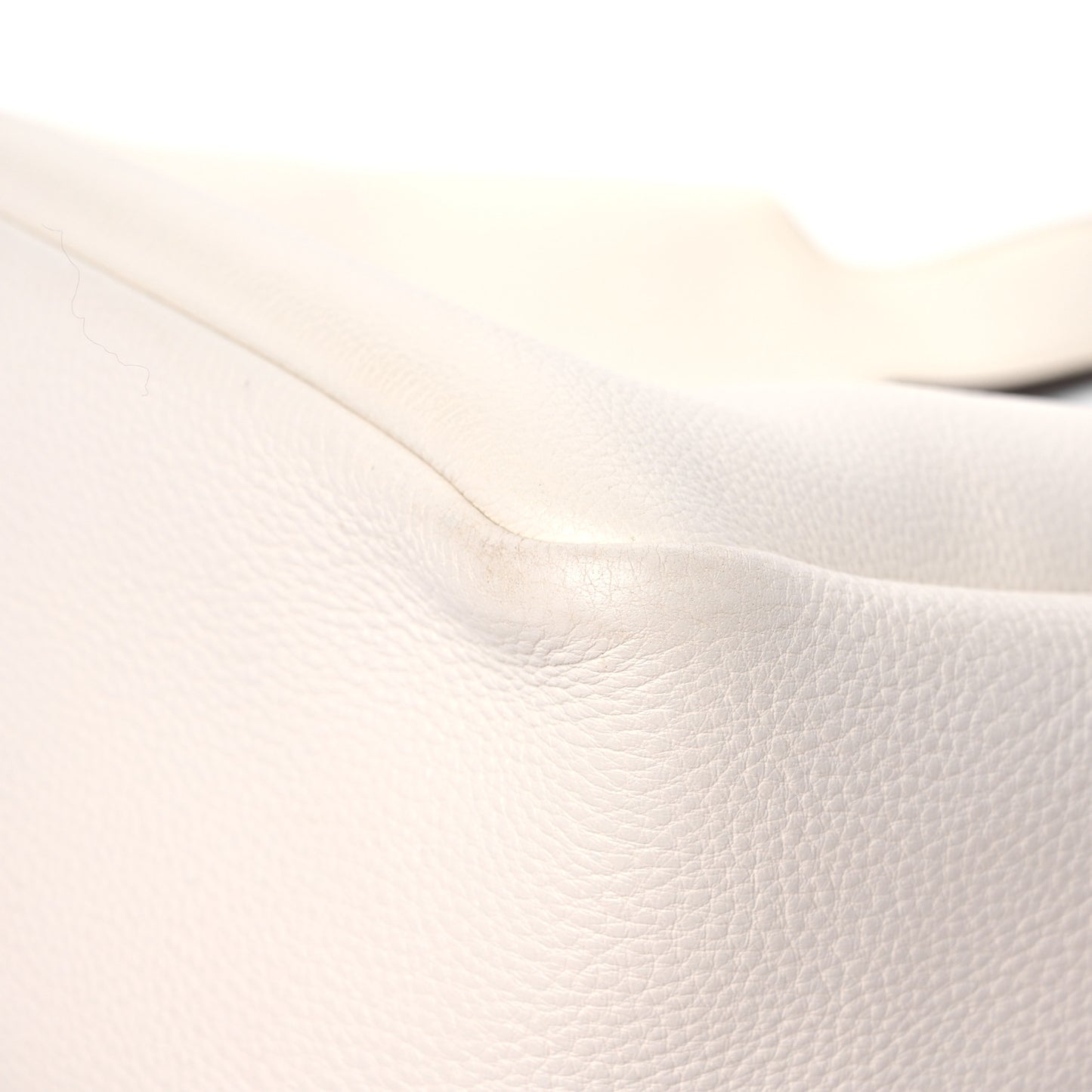 Vitello Daino Dynamique Tote White Caramel